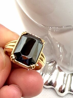 Vintage Avon Gold Plated Ring with a Black Emerald Cut Stone